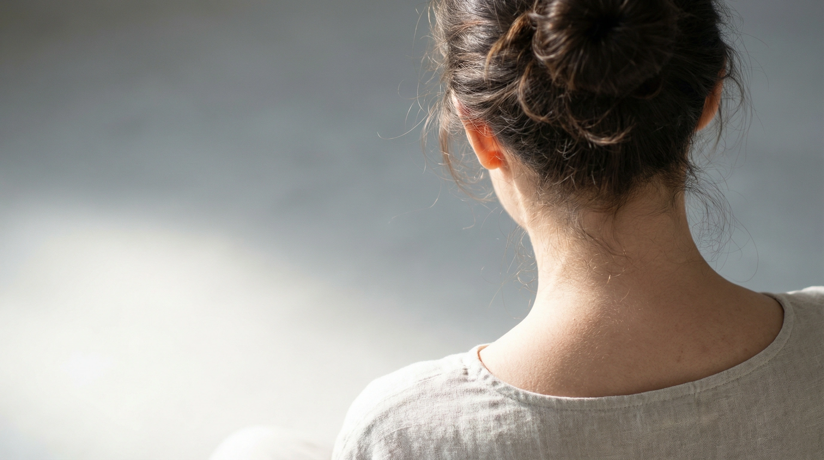 Physical vs chemical sunscreens: Which one belongs in your routine?